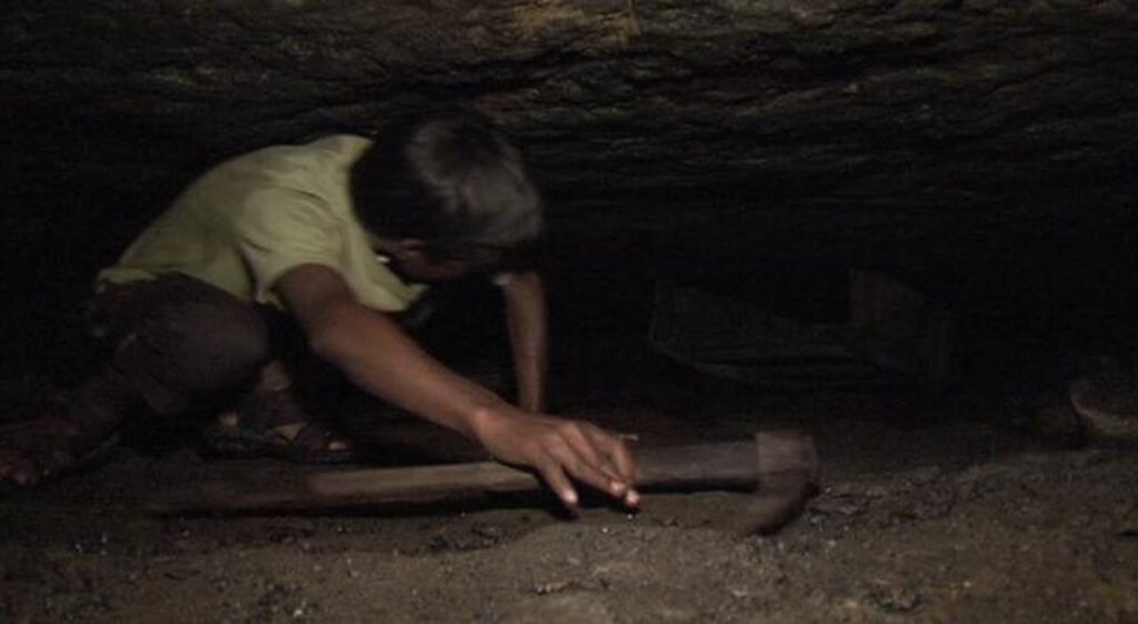Trabajo infantil y ecocidio: entre el saqueo y la impunidad