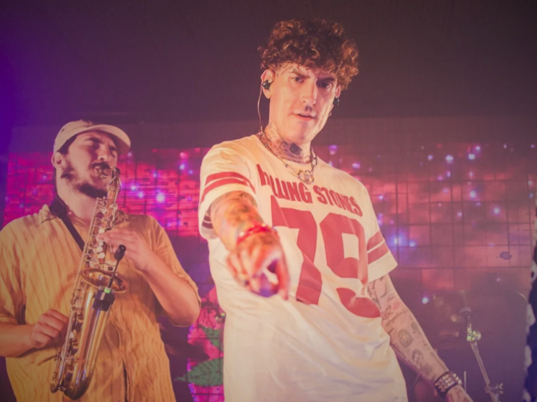 Tributo a viejas locas